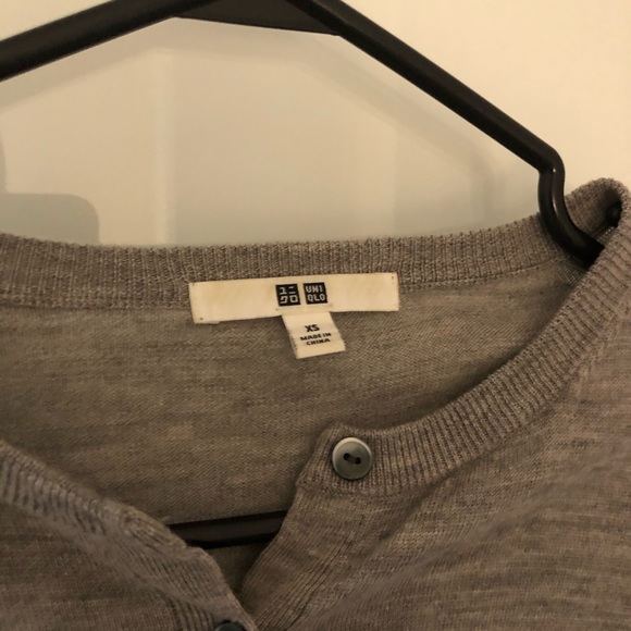 Uniqlo grey cardigan - Picture 4 of 5